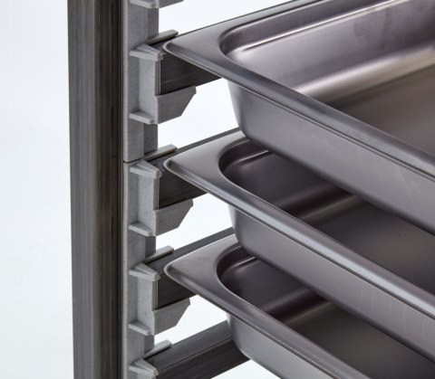 Wózek Camshelving do transportu pojemników, 18 × GN 1/1, Cambro, 730x438x(H)171mm CAMBRO