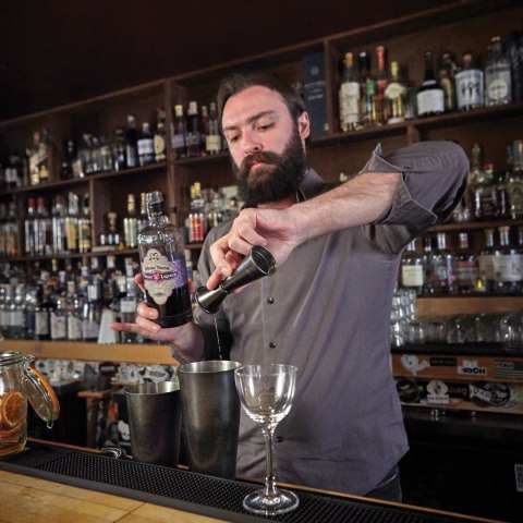 Miarka barmańska Bell z prostą krawędzią, czarna, BarFly, 25/50ml BarFly