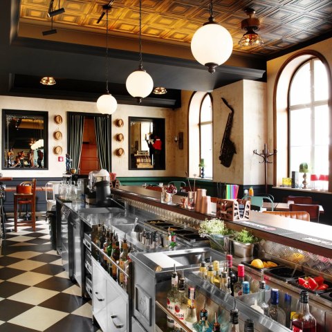 Narożny stół Oxygen Hybrid z ukrytą komorą zlewową i myjką do płukania dzbanków, 650x650x(h)900mm Barmatic