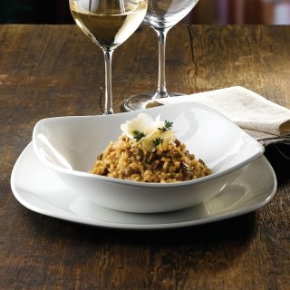 Talerz kwadratowy White, 220mm Churchill